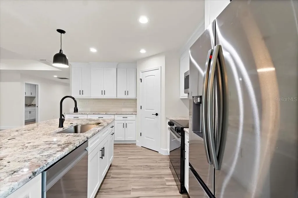 9187 Prospect Avenue Englewood FL 34224