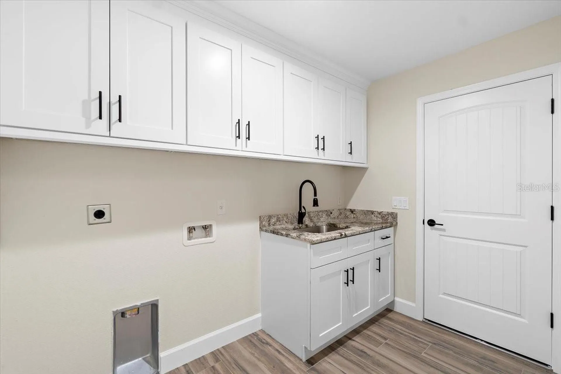 9187 Prospect Avenue Englewood FL 34224