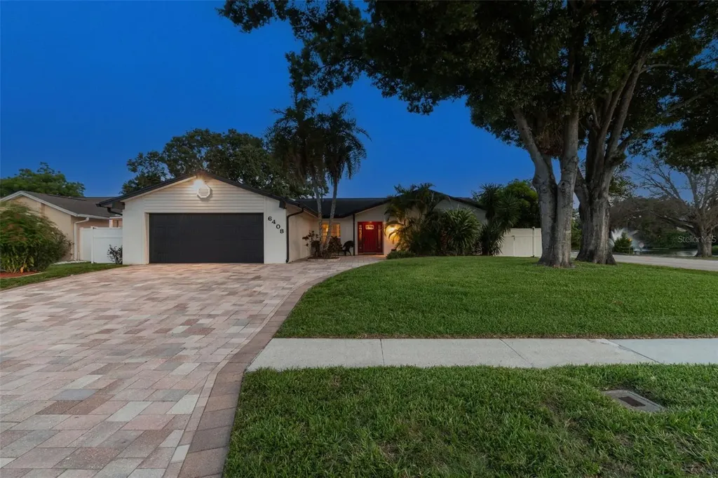 6408 Brook Hollow Court Tampa FL 33634