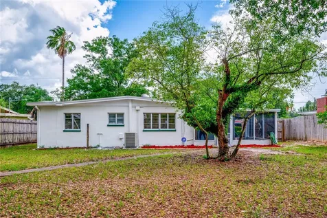 10938 N Lantana Avenue Tampa FL 33612