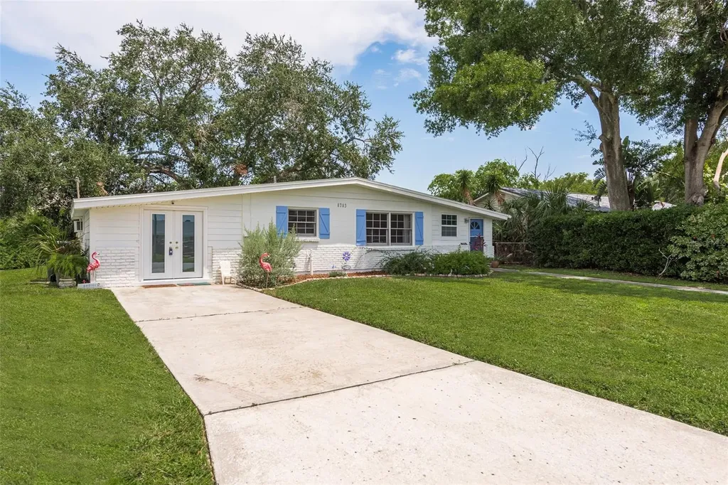8703 Driftwood Drive Tampa FL 33615