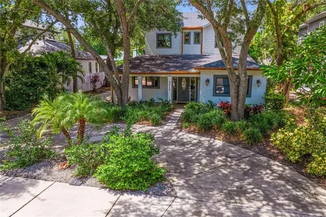 3215 W Wallcraft Avenue Tampa FL 33611