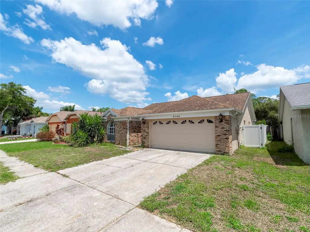 9749 Fox Hollow Road Tampa FL 33647