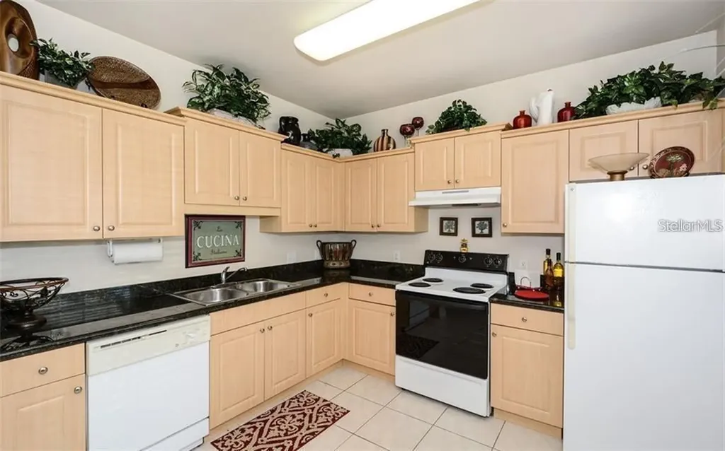 7685 Plantation Circle University Park FL 34201
