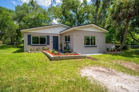 1123 W Winnemissett Avenue Deland FL 32720