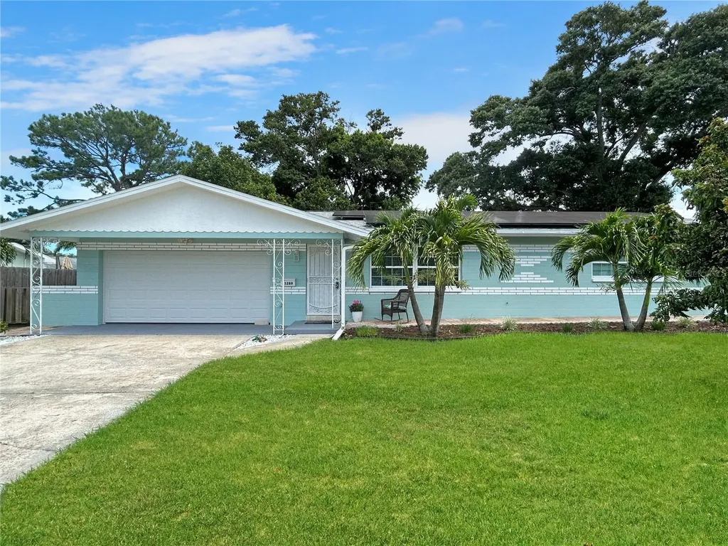 5289 30th Avenue N St Petersburg FL 33710