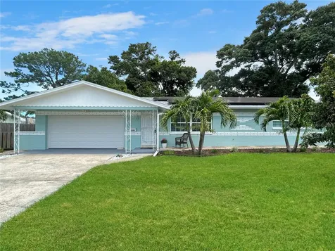 5289 30th Avenue N St Petersburg FL 33710