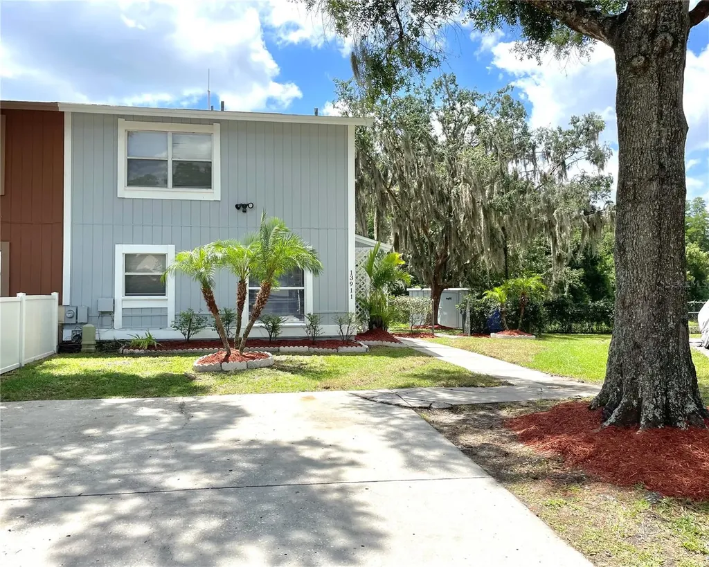 13911 Village View Drive Tampa FL 33624