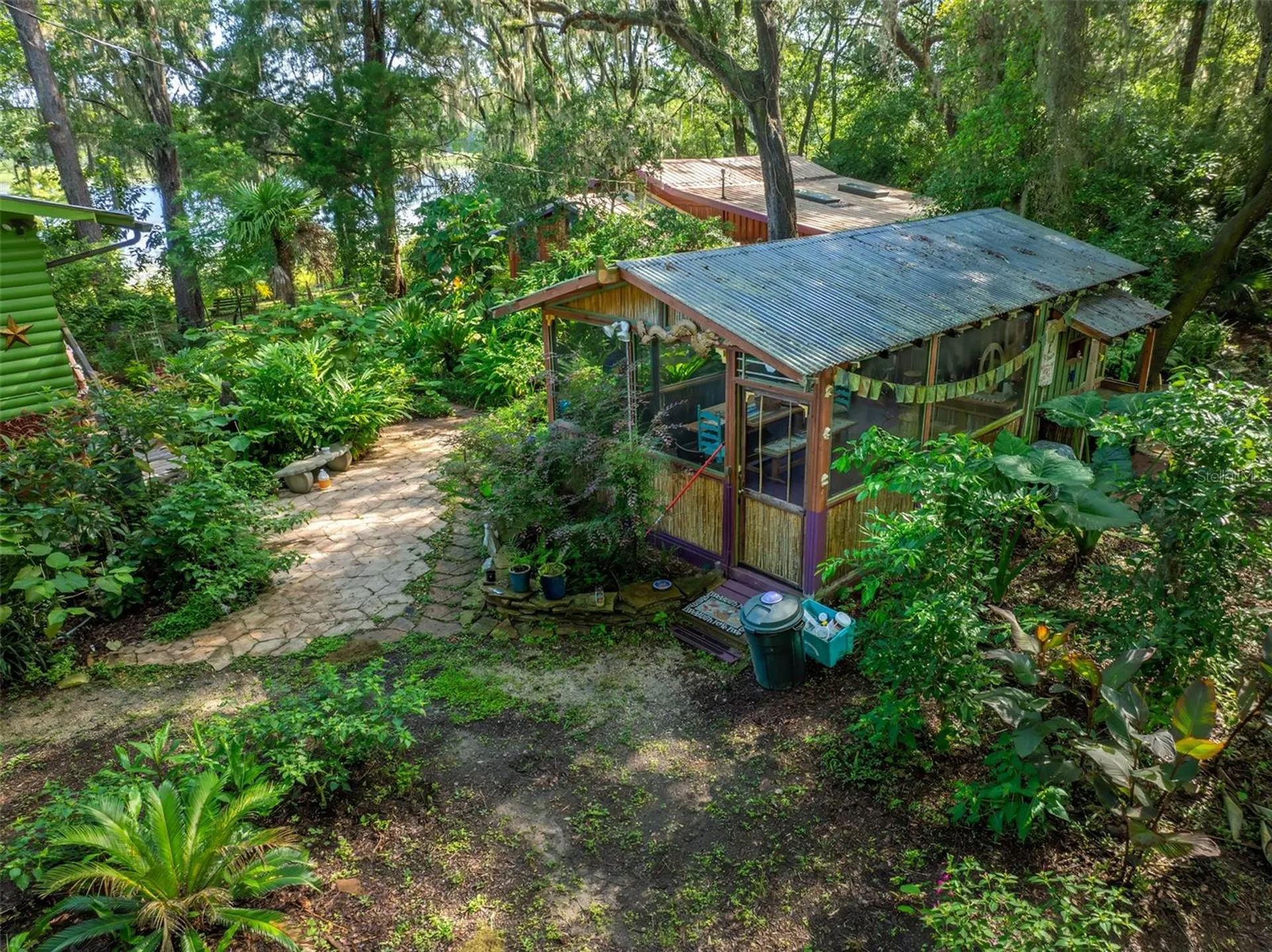 250 W West Lake Drive Hawthorne FL 32640