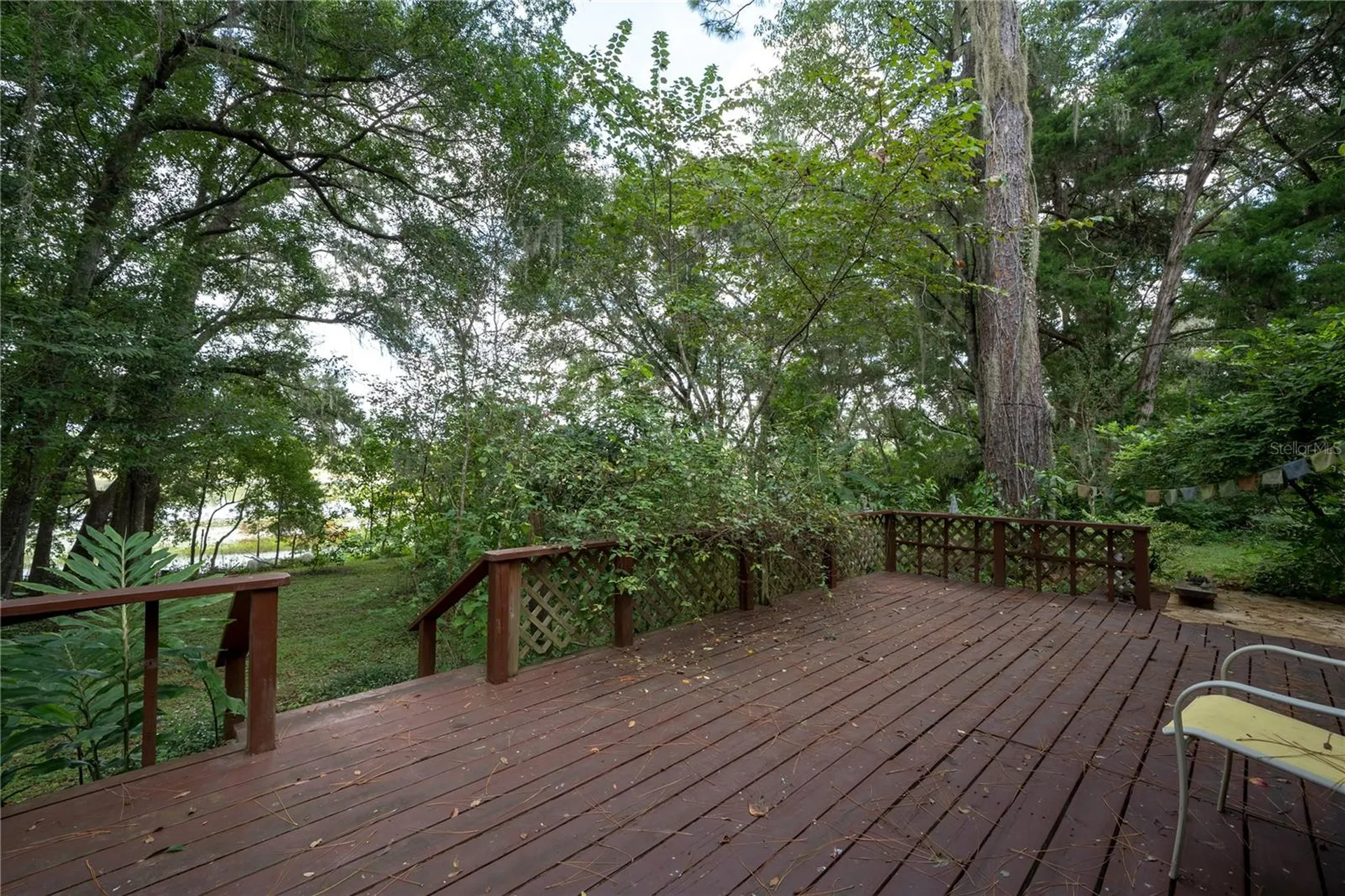 250 W West Lake Drive Hawthorne FL 32640