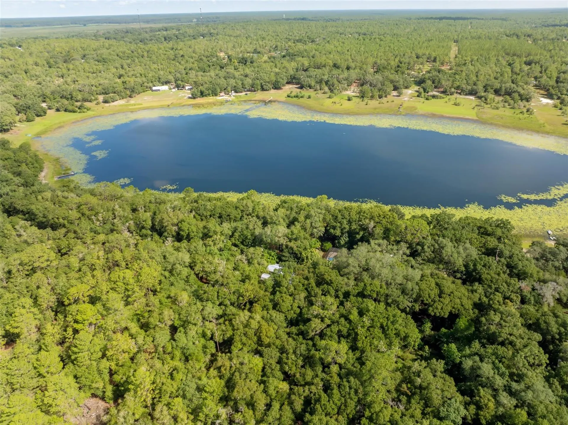 250 W West Lake Drive Hawthorne FL 32640