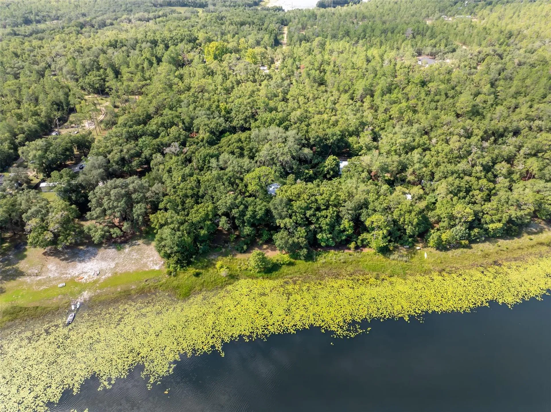 250 W West Lake Drive Hawthorne FL 32640
