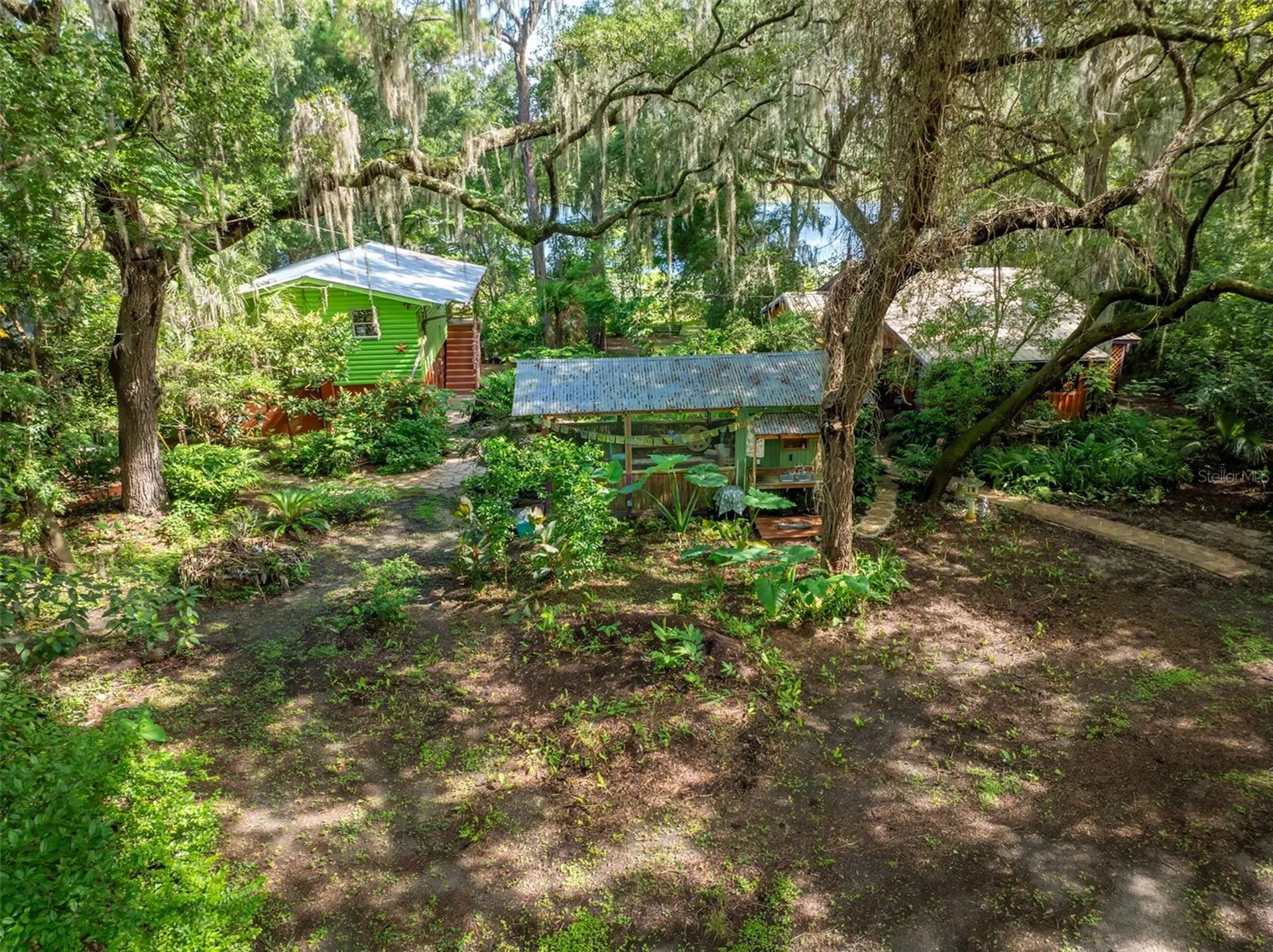 250 W West Lake Drive Hawthorne FL 32640