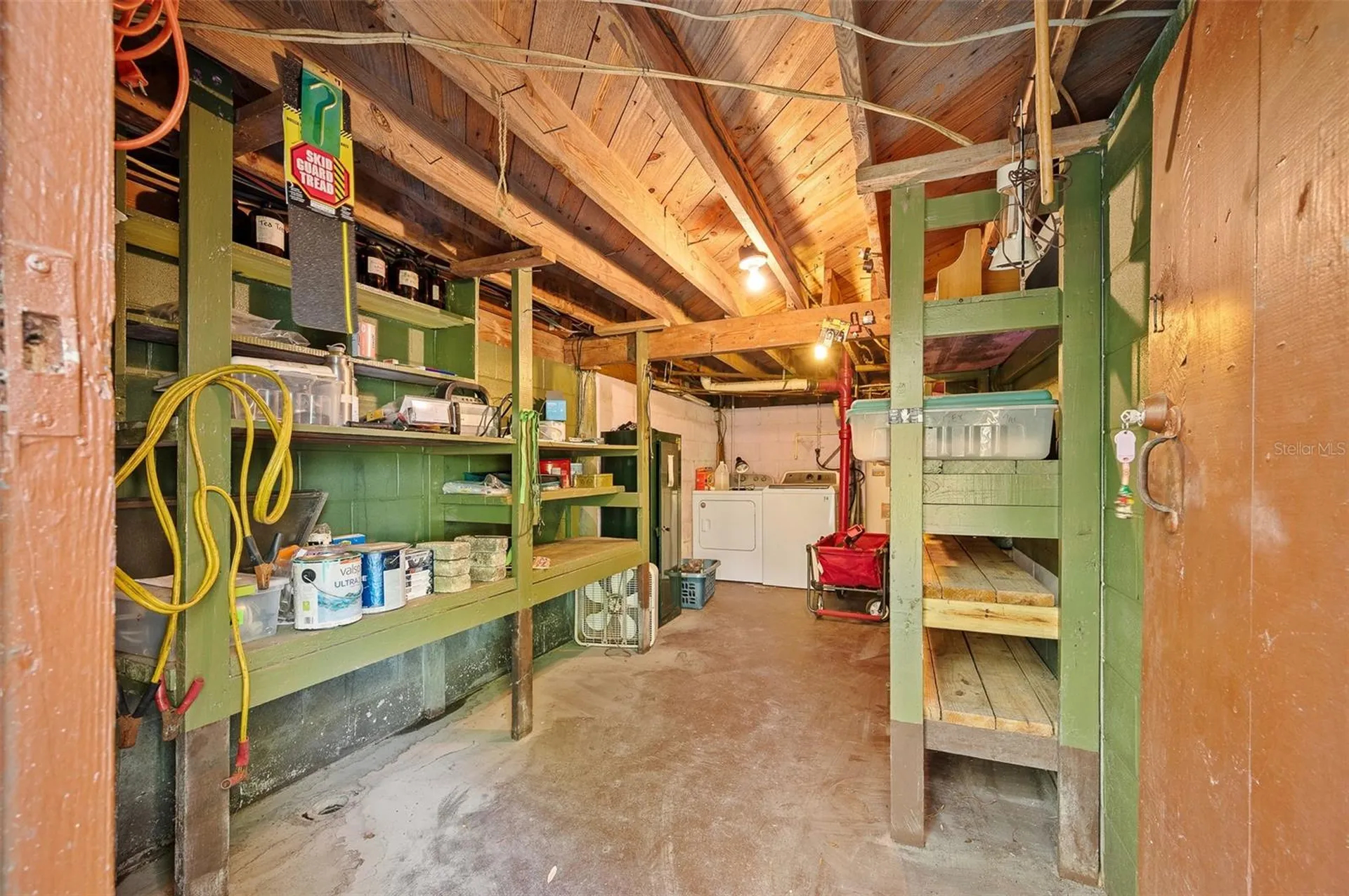 250 W West Lake Drive Hawthorne FL 32640