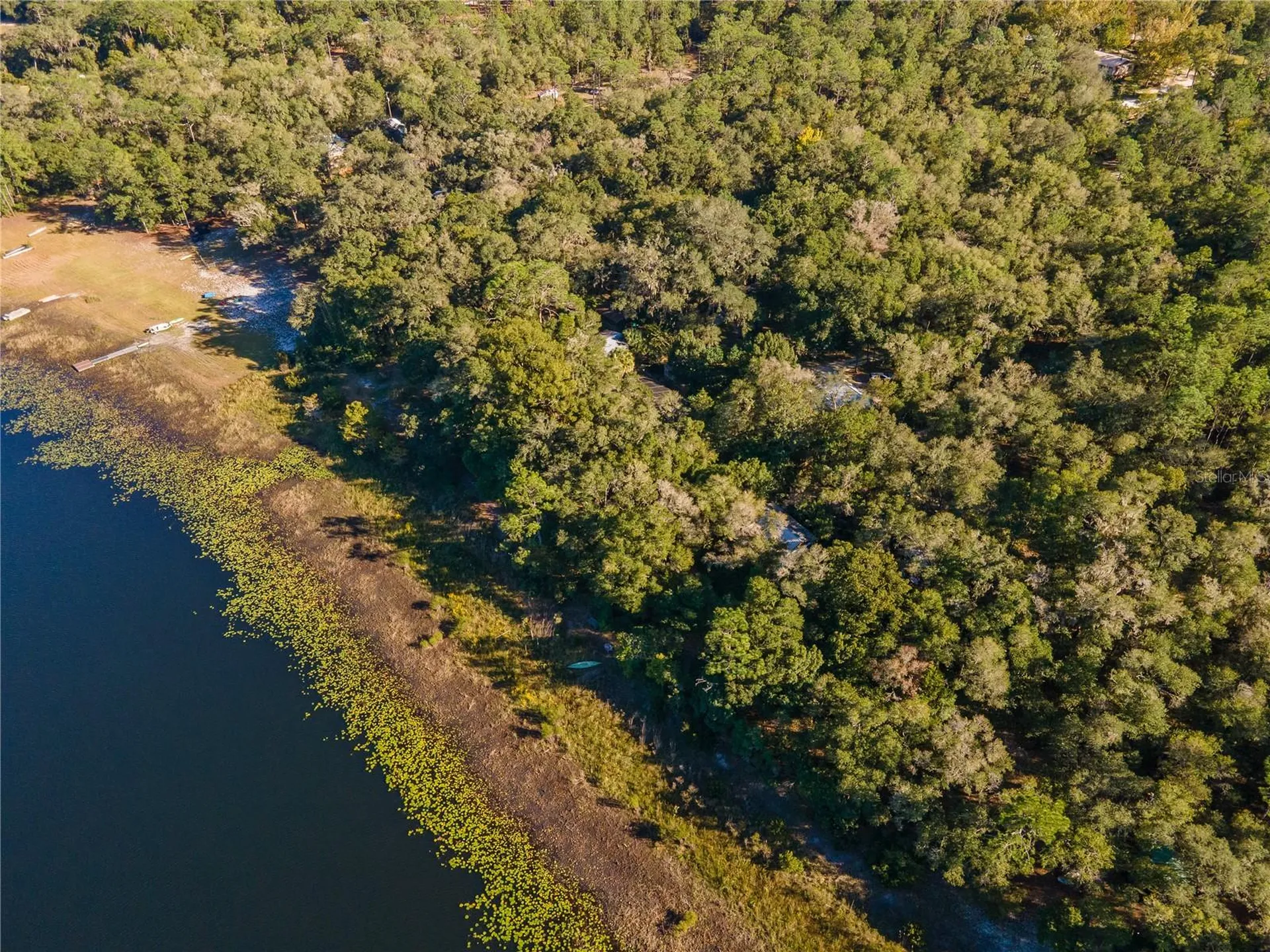 250 W West Lake Drive Hawthorne FL 32640