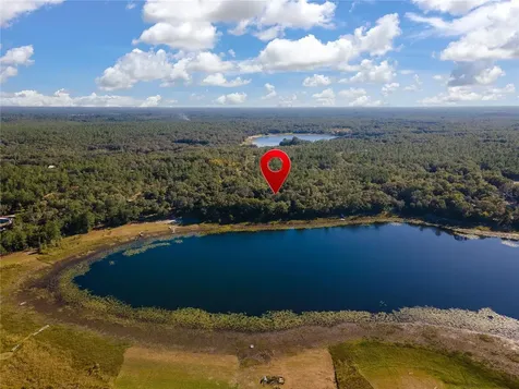 250 W West Lake Drive Hawthorne FL 32640