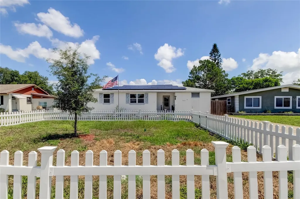 5021 46th Avenue N St Petersburg FL 33709