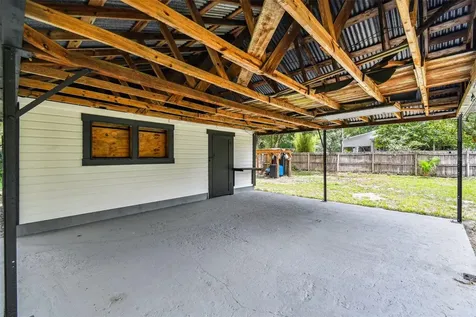 1910 W Knights Griffin Road Plant City FL 33565