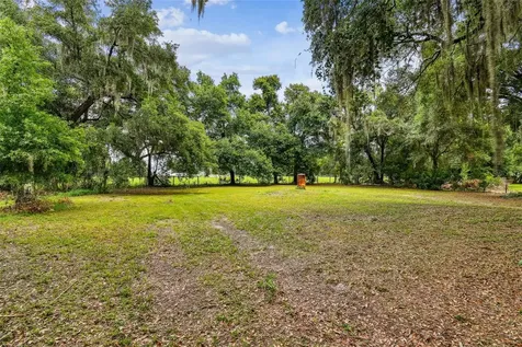 1910 W Knights Griffin Road Plant City FL 33565