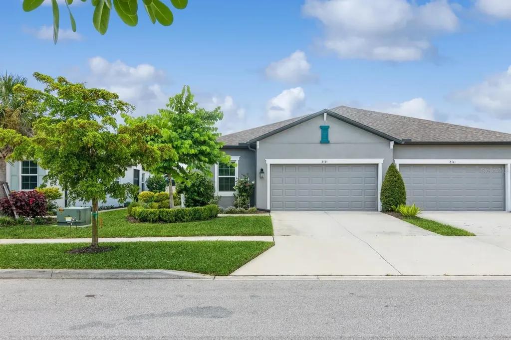 8545 Whispering Street Sarasota FL 34240