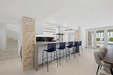 La Villa De Torrimar Reina Victoria Guaynabo PR 00969