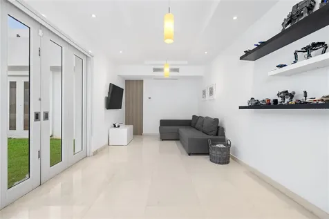 La Villa De Torrimar Reina Victoria Guaynabo PR 00969