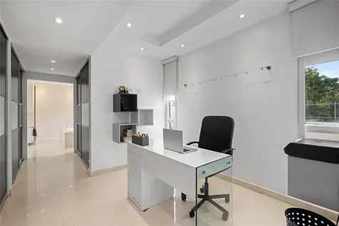 La Villa De Torrimar Reina Victoria Guaynabo PR 00969