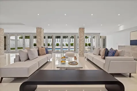 La Villa De Torrimar Reina Victoria Guaynabo PR 00969
