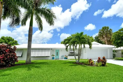 3252 Pine Valley Drive Sarasota FL 34239