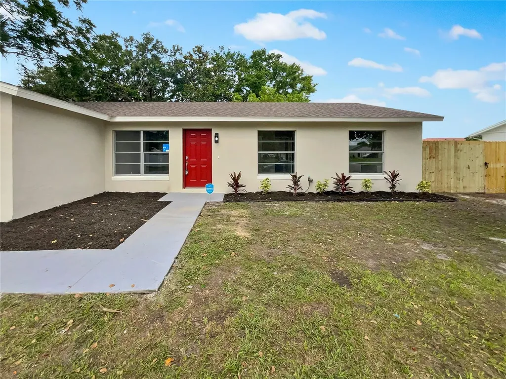 138 Dahlia Drive Kissimmee FL 34743