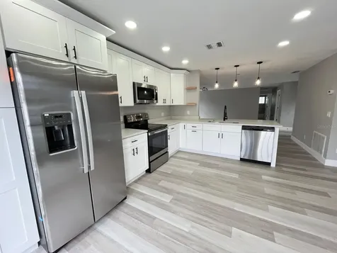 803 Mendoza Drive Kissimmee FL 34758