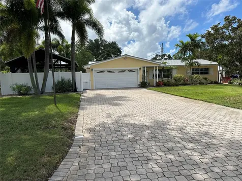8547 136th Street Seminole FL 33776