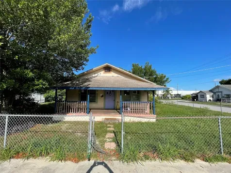 602 Orange Street Auburndale FL 33823
