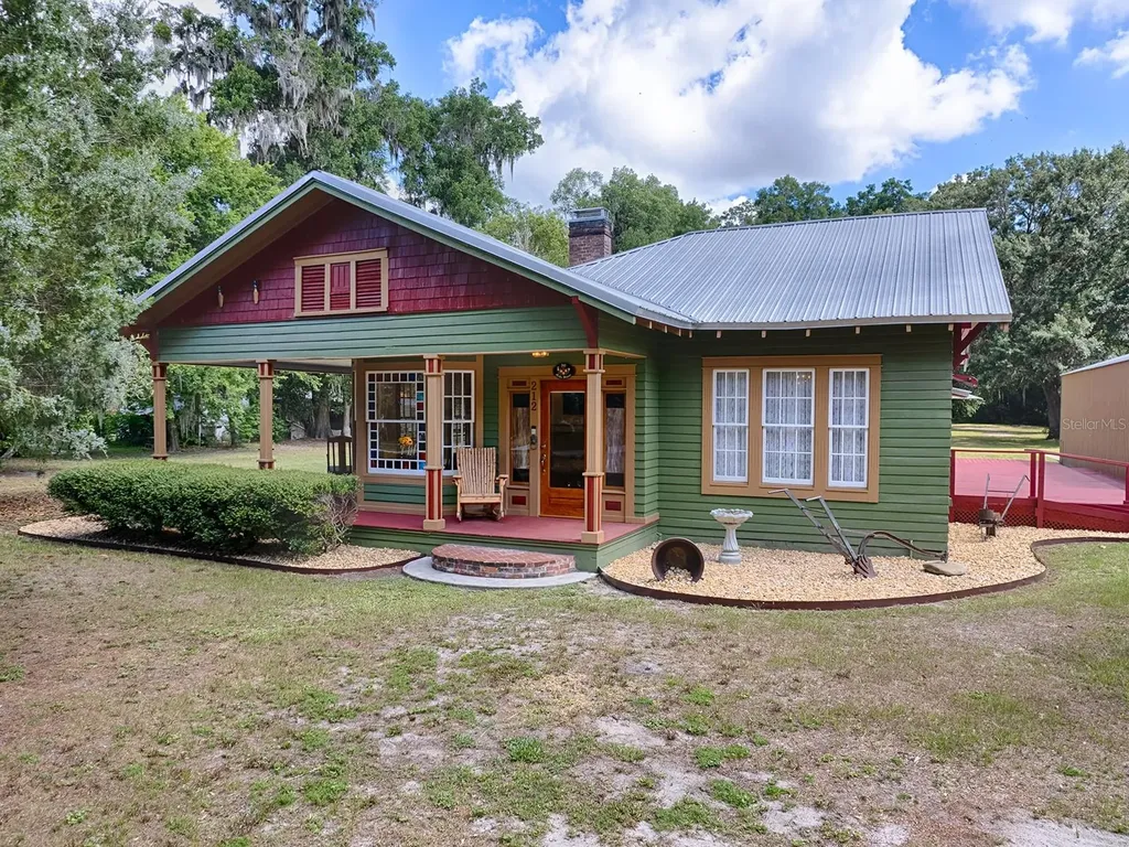 212 W Noble Avenue Bushnell FL 33513