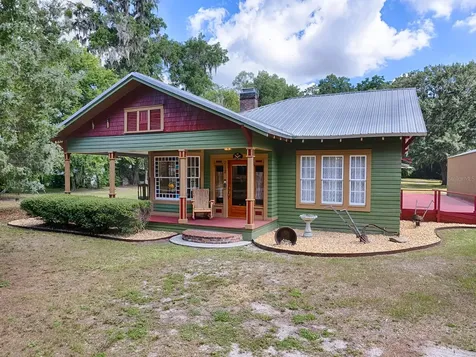 212 W Noble Avenue Bushnell FL 33513