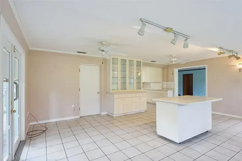 1105 N Palmetto Street Leesburg FL 34748