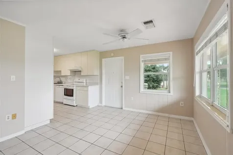 1105 N Palmetto Street Leesburg FL 34748