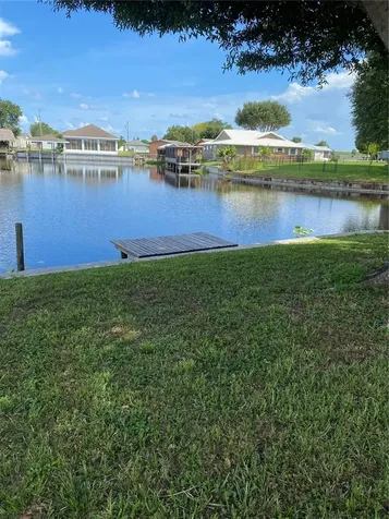 1903 Hunter Road Okeechobee FL 34974