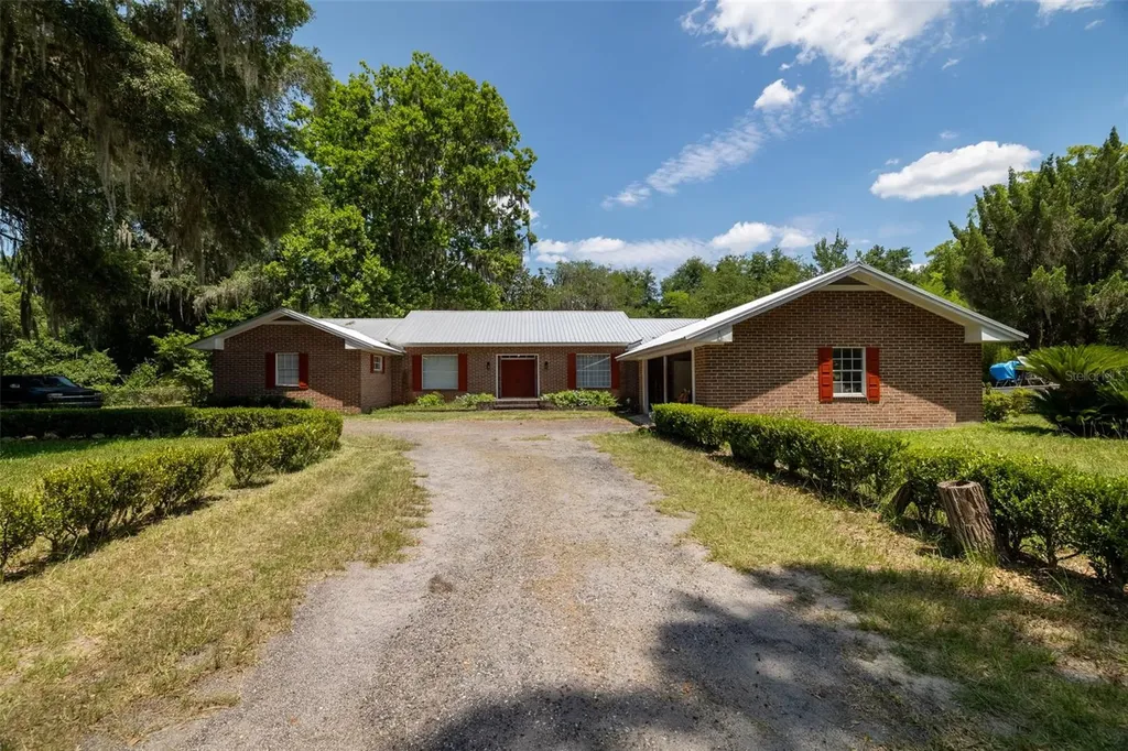 229 SE County Road 234 Gainesville FL 32641