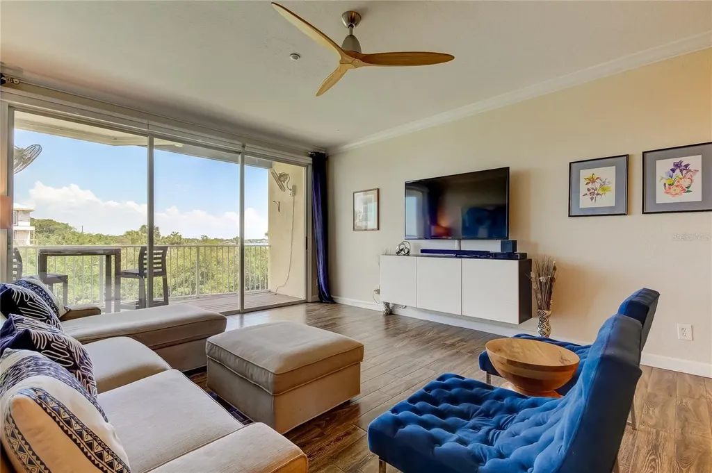129 Brent Circle Oldsmar FL 34677