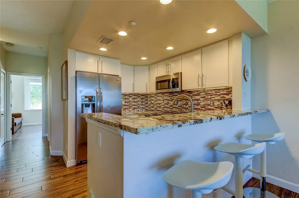129 Brent Circle Oldsmar FL 34677