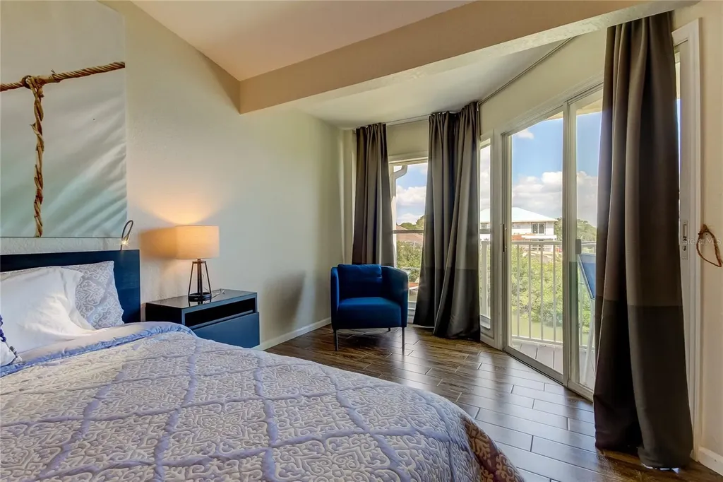 129 Brent Circle Oldsmar FL 34677