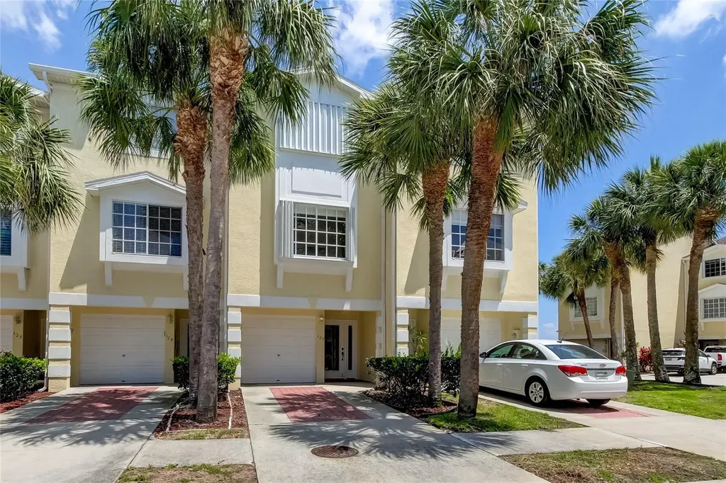 129 Brent Circle Oldsmar FL 34677