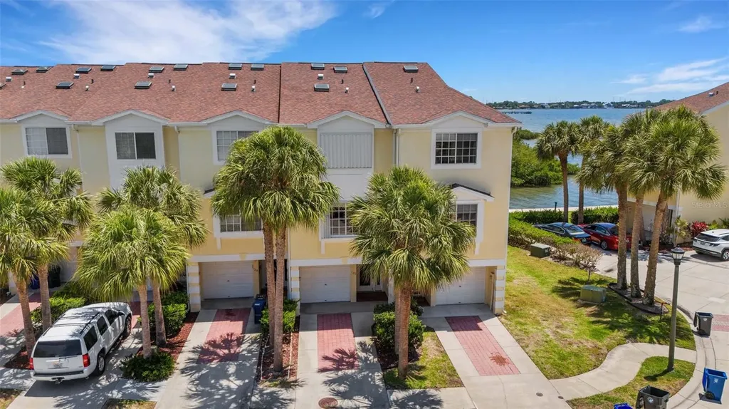 129 Brent Circle Oldsmar FL 34677