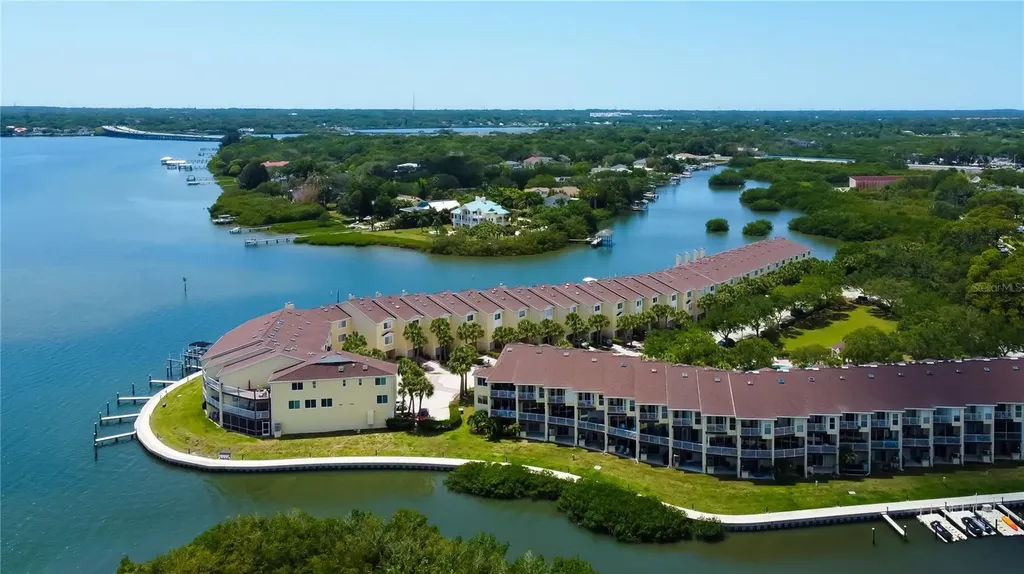 129 Brent Circle Oldsmar FL 34677