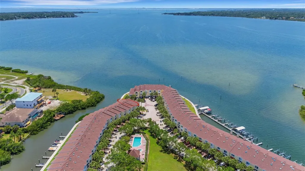 129 Brent Circle Oldsmar FL 34677