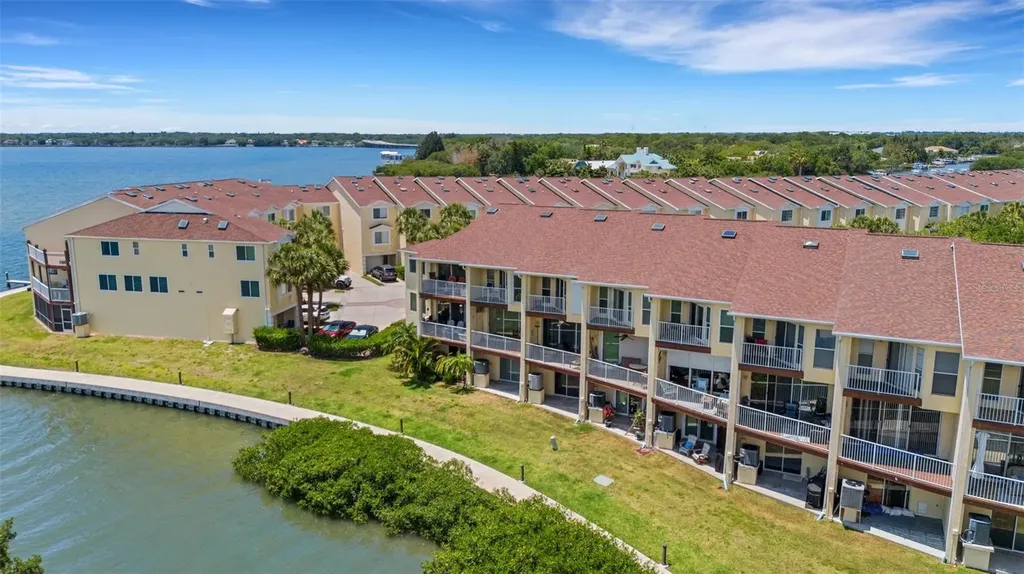 129 Brent Circle Oldsmar FL 34677