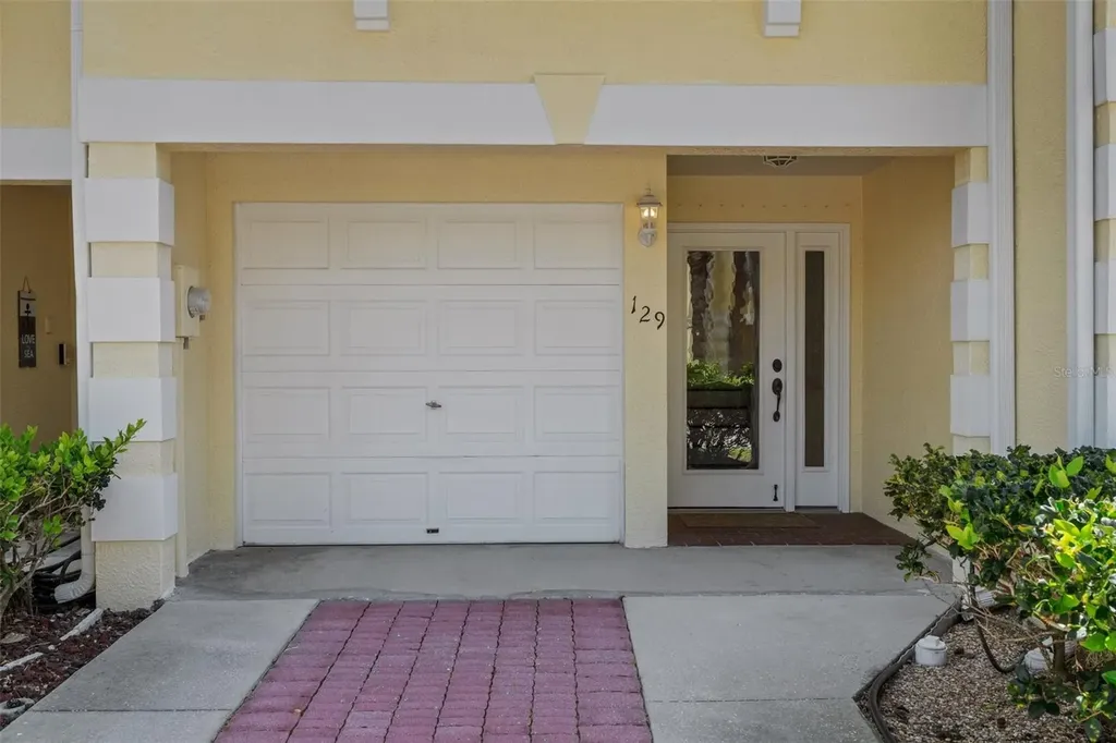 129 Brent Circle Oldsmar FL 34677
