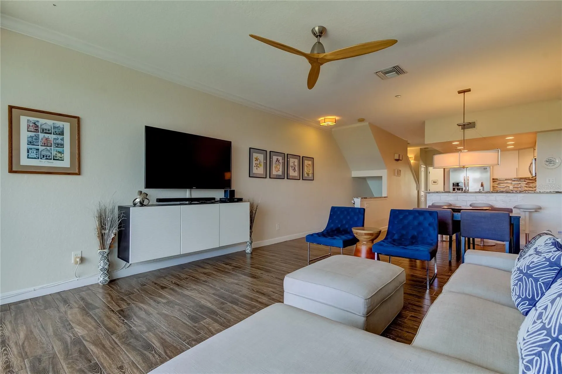 129 Brent Circle Oldsmar FL 34677