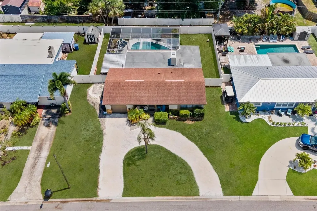 5870 39th Avenue N St Petersburg FL 33709